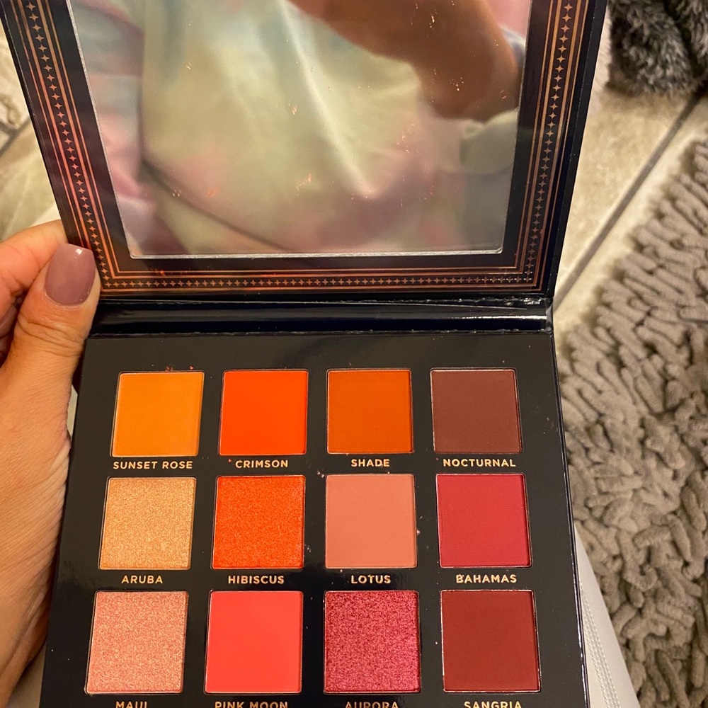 NEW Ace Beautē Scarlett Dusk Eyeshadow Palette